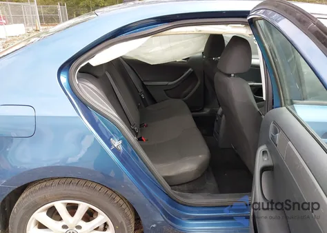 2015 Volkswagen Jetta 1.8T Se из США, поврежденный, VIN 3VWD17AJ5FM231865